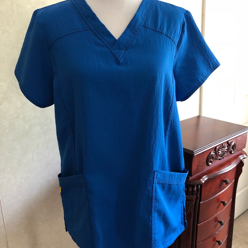 Ladies scrub top